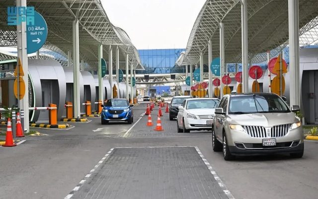 साउदी अरबको जमिन सीमा नाकाबाट प्रवेश गर्ने सवारी